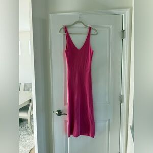 Chic Fuchsia Sleeveless Midi Dress